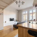 Wilson Park Homely With Mezzanine By Bookinghost アパート *