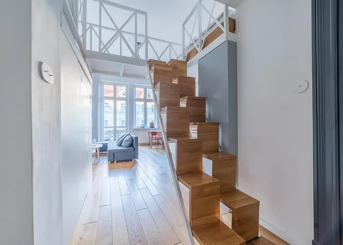 Wilson Park Homely With Mezzanine By Bookinghost *