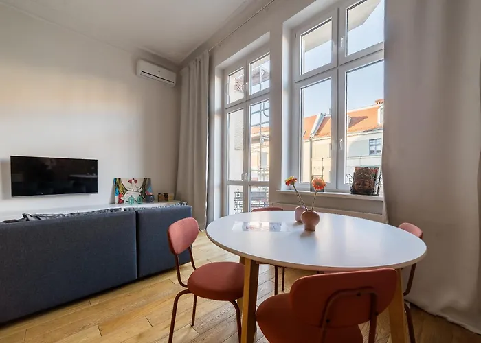 Wilson Park Homely With Mezzanine By Bookinghost Apartament